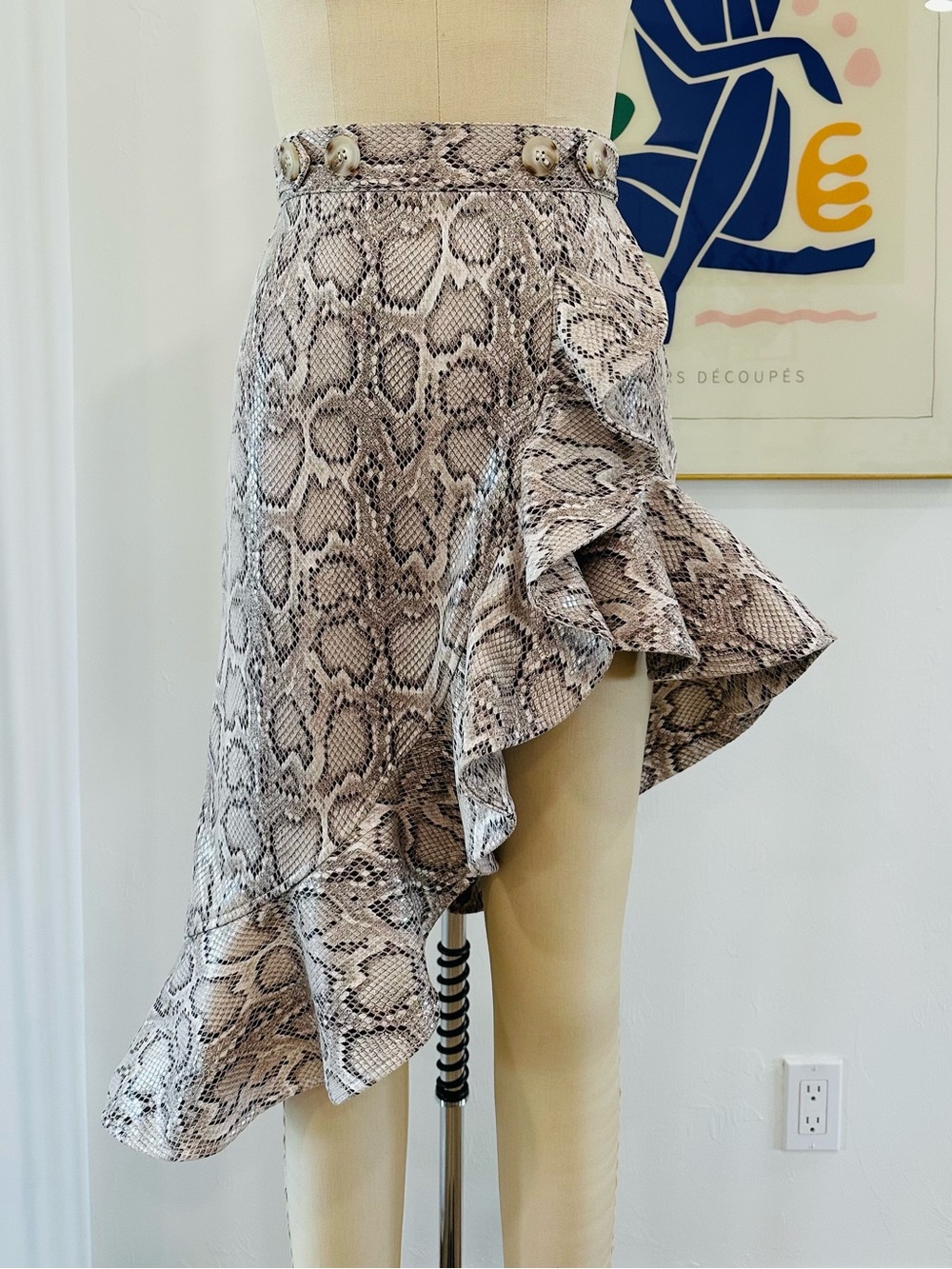 En Saison Snake-Print Asymmetrical Ruffle Skirt